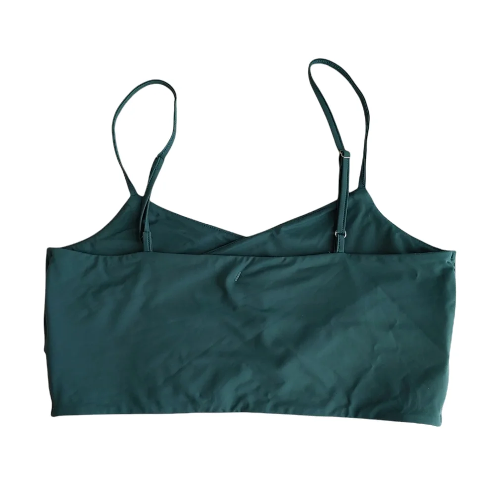 NWT- Le Lis Hunter Criss Cross Style Bathing Suit Top Size Small